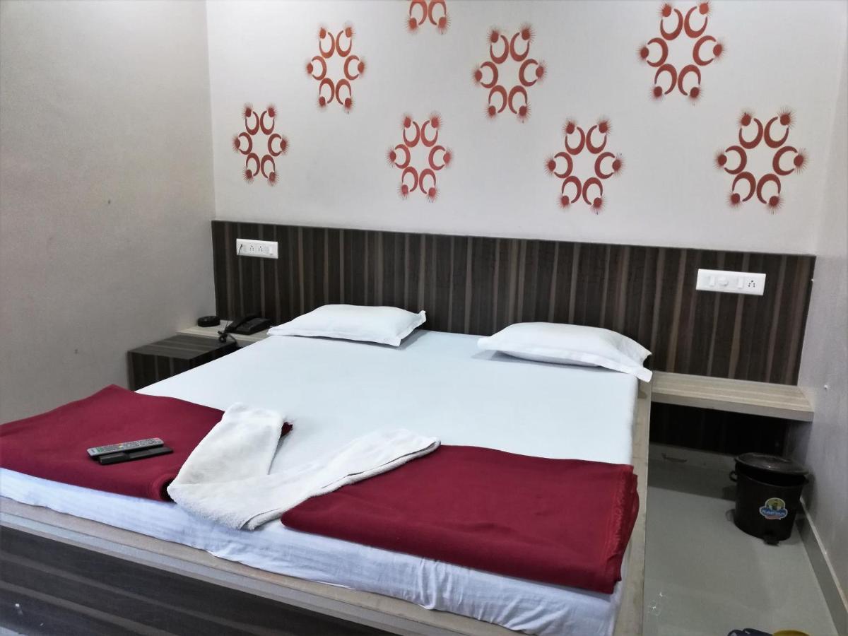 Hotel Shiv Regency Kukma Bagian luar foto