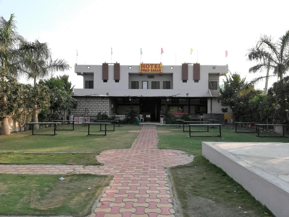 Hotel Shiv Regency Kukma Bagian luar foto