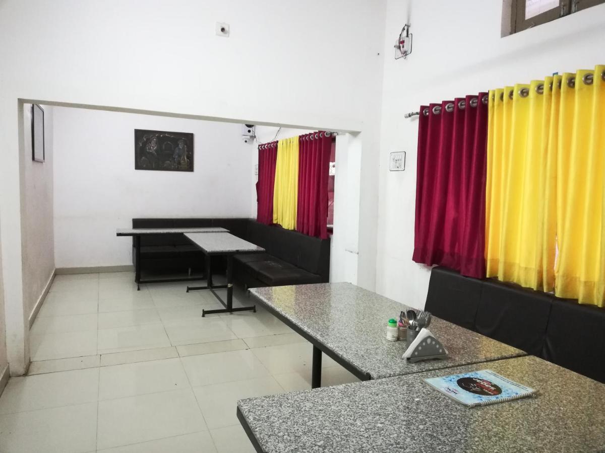 Hotel Shiv Regency Kukma Bagian luar foto